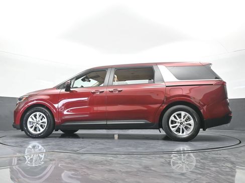 Used 2023 Kia Carnival LX w/ Paint Protection Package FWD image 58