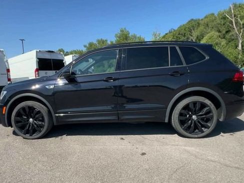Used 2021 Volkswagen Tiguan SE R-Line AWD/4WD image 5