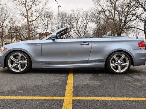 Used 2010 BMW 135i Convertible image 2