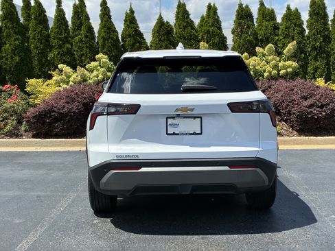 Used 2026 Chevrolet Equinox LT FWD image 8