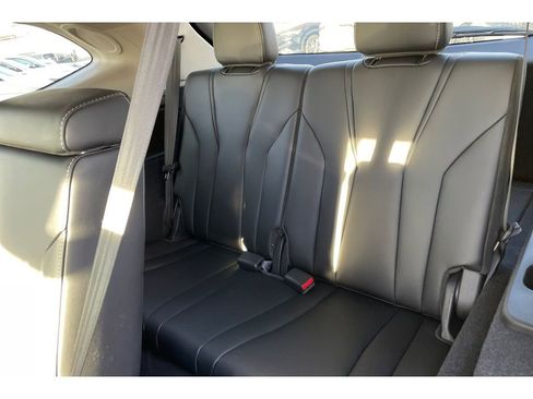 Certified 2025 Acura MDX FWD w/ Technology Package image 17