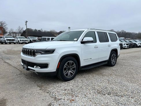 Used 2022 Jeep Wagoneer Series III image 4