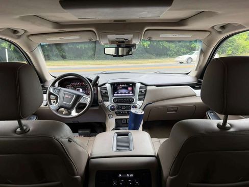Used 2015 GMC Yukon XL SLT w/ Open Road Package AWD/4WD image 15