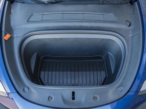 Used 2021 Tesla Model Y Long Range image 25