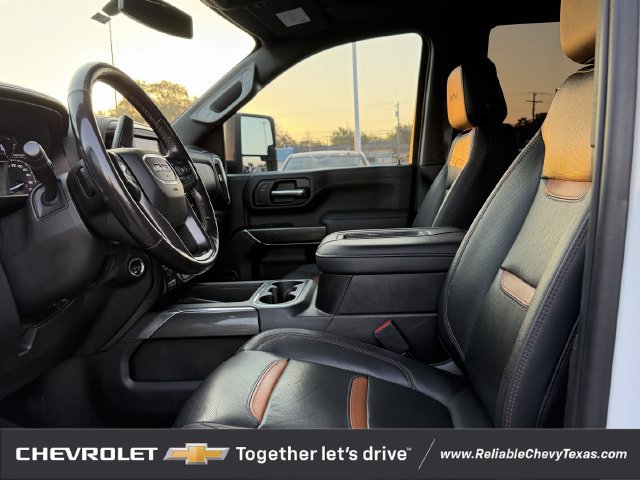 Used 2020 GMC Sierra 3500 AT4 w/ AT4 Preferred Package AWD/4WD image 35
