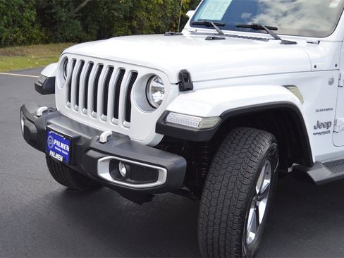 Used 2020 Jeep Wrangler Unlimited Sahara image 10