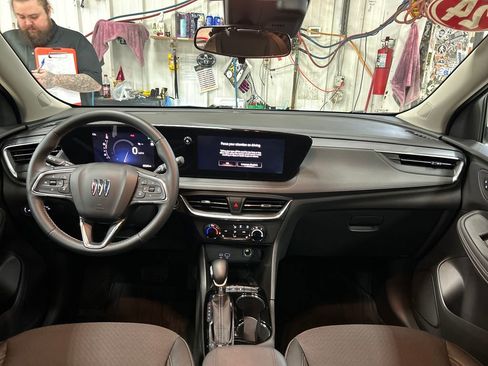 Certified 2024 Buick Encore GX Preferred w/ Comfort Package AWD/4WD image 19