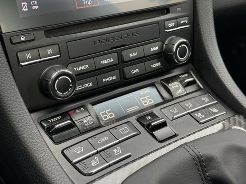 Used 2019 Porsche 911 Carrera image 21