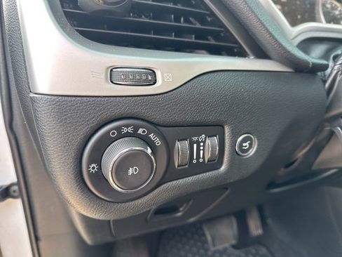 Used 2018 Jeep Cherokee Trailhawk w/ Quick Order Package 27L image 6