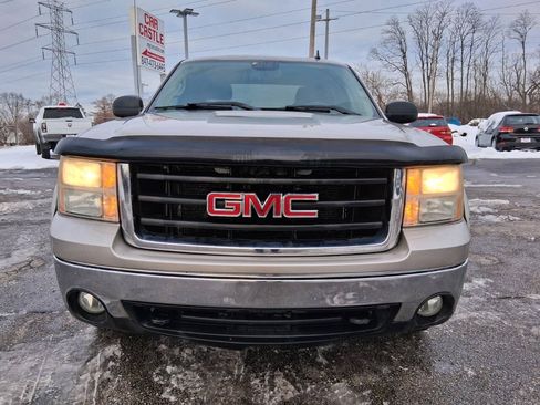 Used 2007 GMC Sierra 1500 SLE w/ SLE1 Preferred Package AWD/4WD image 2