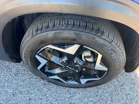 Used 2025 Kia Seltos S image 30