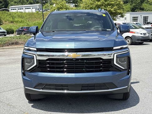 New 2026 Chevrolet Suburban LS w/ Max Trailering Package AWD/4WD image 3