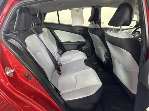 Used 2016 Toyota Prius Three image 16