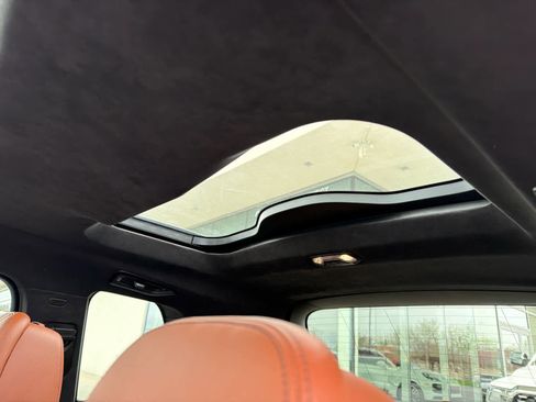 Used 2022 BMW X7 M50i image 19