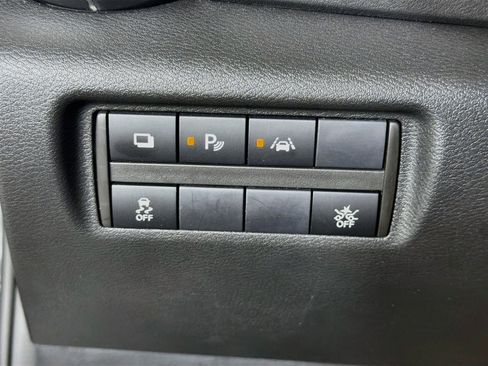 Used 2025 Nissan Versa S w/ Trunk Package FWD image 17