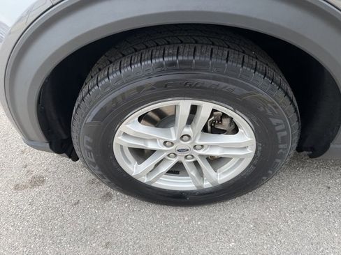 Used 2021 Ford Explorer XLT w/ Equipment Group 202A image 16