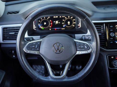 Used 2022 Volkswagen Atlas SEL Premium image 29