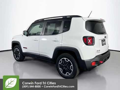 Used 2017 Jeep Renegade Trailhawk AWD/4WD image 11