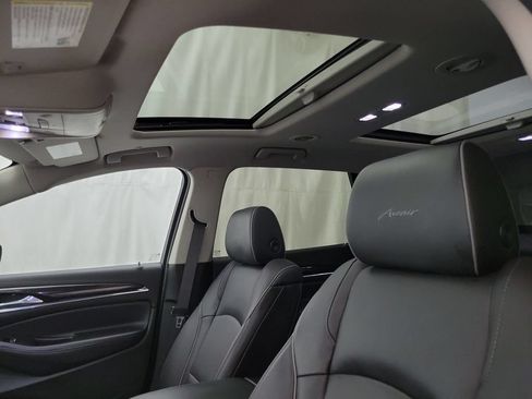 Certified 2021 Buick Enclave Avenir w/ Avenir Technology Package AWD/4WD image 11