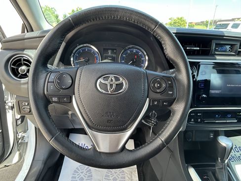 Used 2017 Toyota Corolla SE FWD image 22
