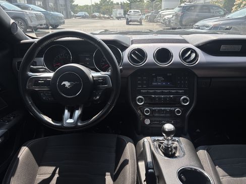 Used 2016 Ford Mustang GT RWD image 2