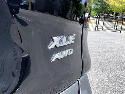 Used 2025 Toyota RAV4 XLE AWD/4WD image 10