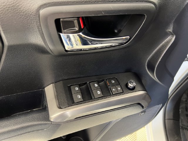 Used 2018 Toyota Tacoma Limited AWD/4WD image 12