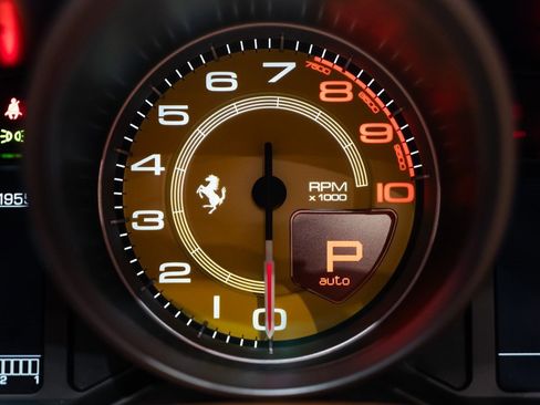 Certified 2019 Ferrari Portofino image 25