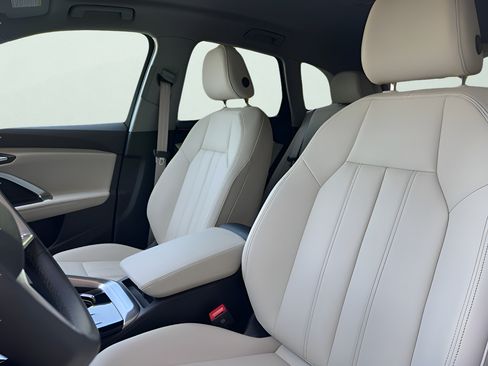 Certified 2025 Audi Q5 Premium AWD/4WD image 50