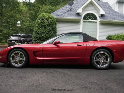 Used 2004 Chevrolet Corvette Convertible w/ Preferred Equipment Group RWD image 22