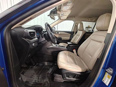Used 2020 Ford Explorer XLT w/ Equipment Group 202A AWD/4WD image 28