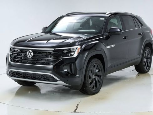 New 2026 Volkswagen Atlas Cross Sport SE image 1