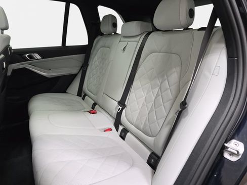 Certified 2024 BMW X5 xDrive40i w/ M Sport Package AWD/4WD image 11