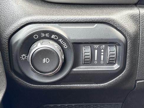 Used 2019 Jeep Wrangler Unlimited Sport S AWD/4WD image 31