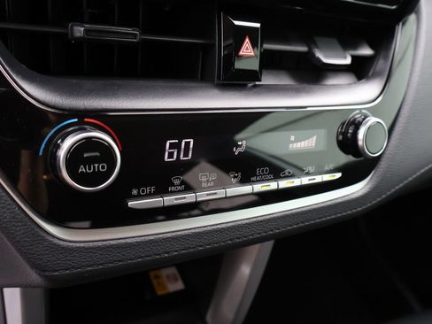 Used 2022 Toyota Corolla Cross LE FWD image 28