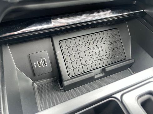 Used 2025 Ford F150 Lariat w/ Equipment Group 502A High image 12