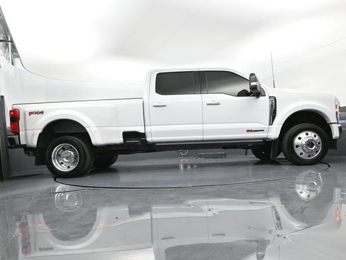 Used 2024 Ford F450 Lariat w/ Lariat Ultimate Package image 34