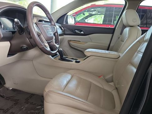 Used 2019 GMC Acadia Denali w/ Technology Package FWD image 22