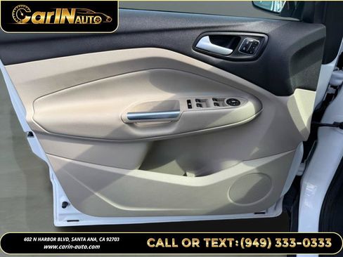 Used 2015 Ford Escape Titanium FWD image 20