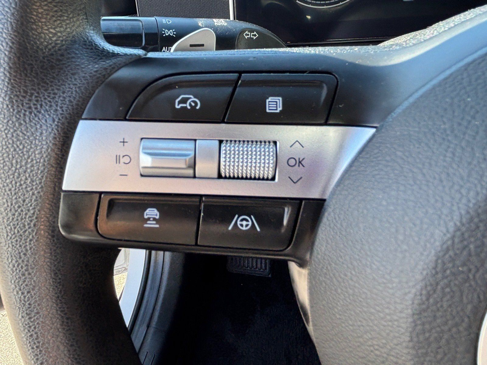 Used 2025 Hyundai Sonata SEL FWD image 22