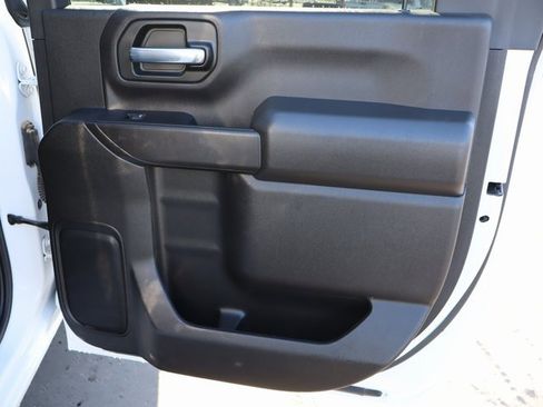 Used 2023 Chevrolet Silverado 2500 LT image 40