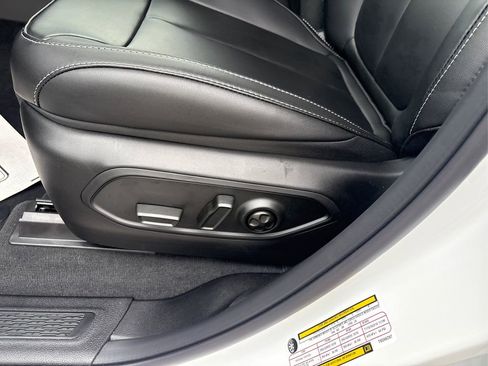 New 2026 Jeep Grand Cherokee L Limited w/ Limited Altitude Package image 19