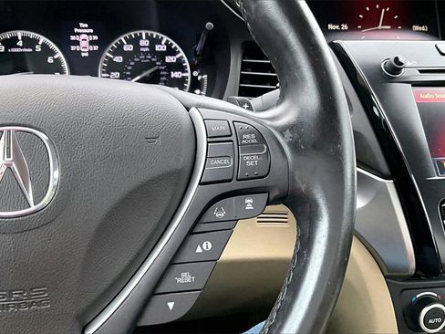 Used 2017 Acura ILX w/ Premium Package image 19