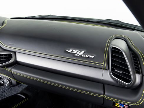 Used 2015 Ferrari 458 Spider image 37