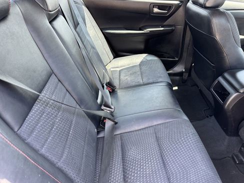 Used 2015 Toyota Camry SE FWD image 10