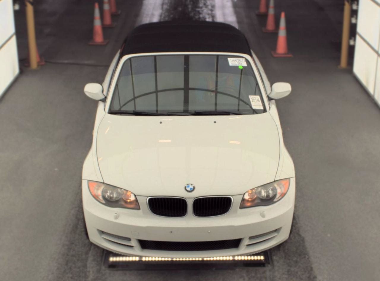 Used 2011 BMW 128i Convertible RWD image 2