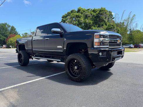 Used 2015 Chevrolet Silverado 2500 High Country w/ Duramax Plus Package image 1