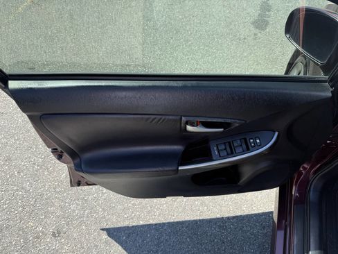 Used 2013 Toyota Prius Three image 22