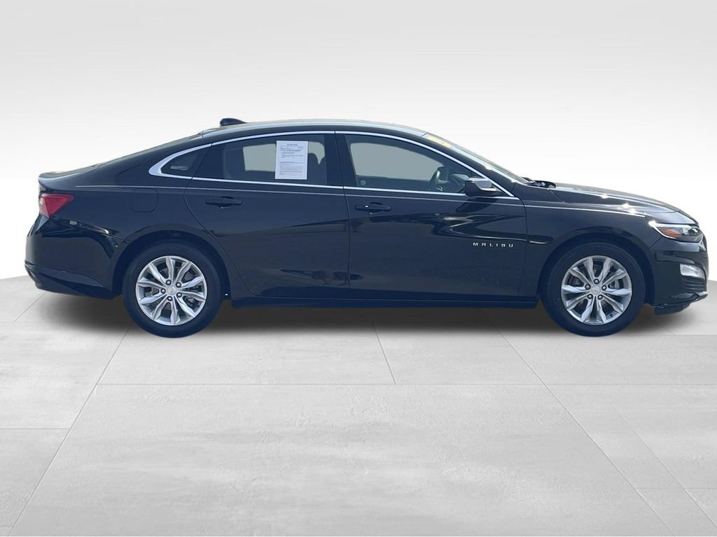 Used 2023 Chevrolet Malibu LT FWD image 2