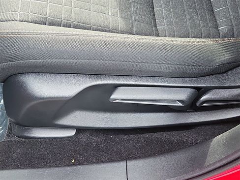 Certified 2025 Honda HR-V Sport image 18